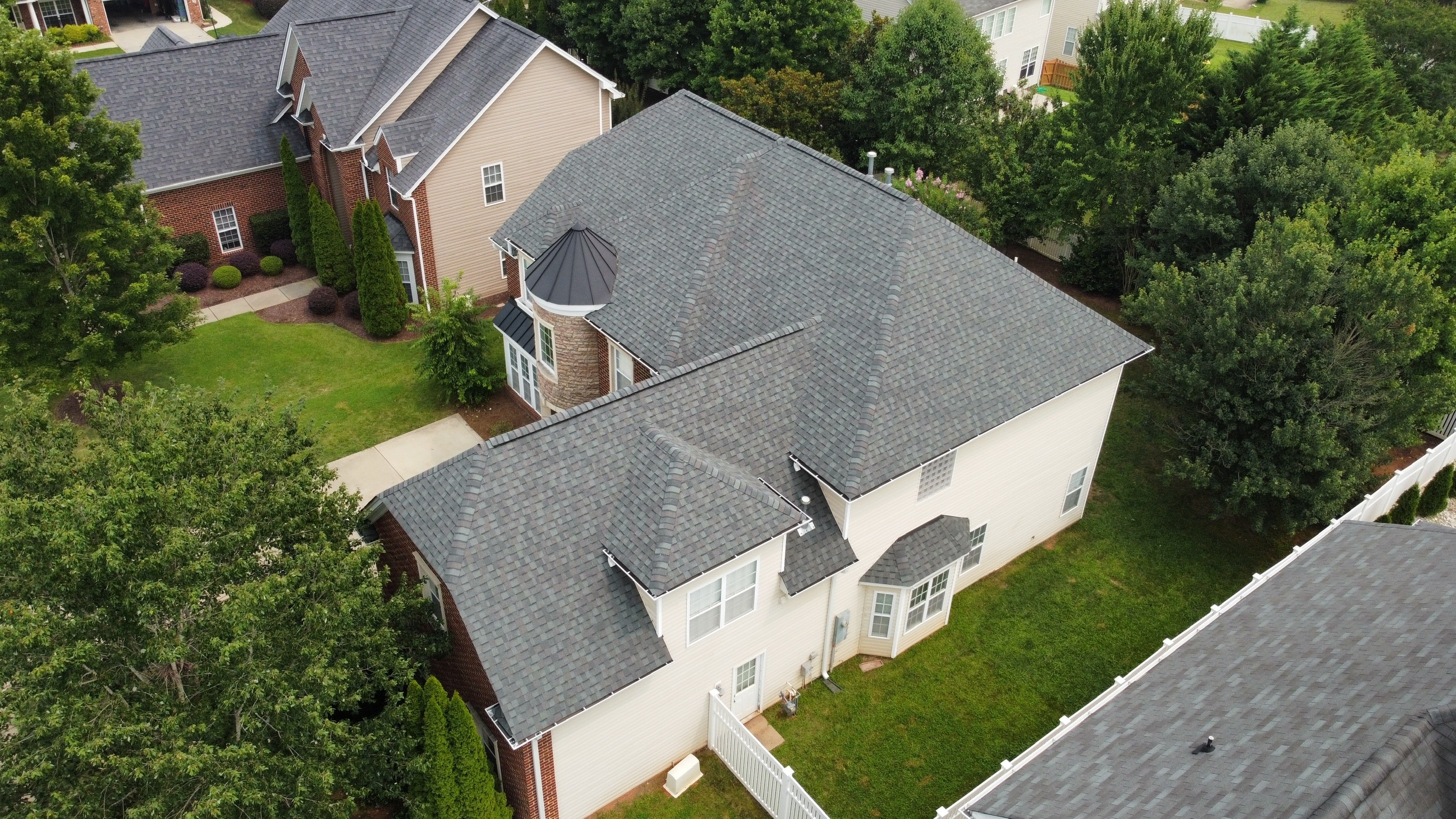 Stucco Home Roof Replacement — Matthews, NC — A&W Roofing, Matthews, NC | Roof Replacement & Repair Contractor